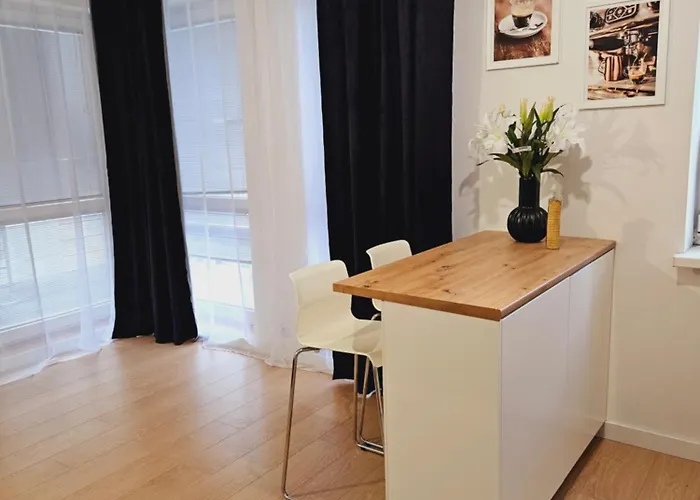 Malta & Basen ,kort Tenisowy W Cenie Lägenhet *